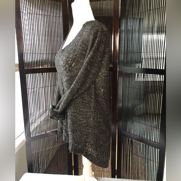 Guess V-Neck Tunic Sweater with High/Low Hem size medium - Picture 5 of 9